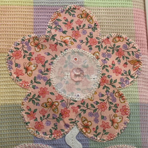Pastel Fabric Appliqué Framed Flower Picture - Picture 3 of 11